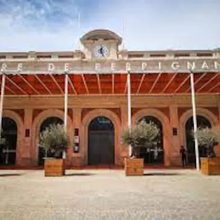 Apartment Le Contemporain: Idealement Situe Face Castillet. Perpignan