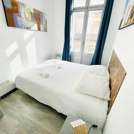 Apartment Le Contemporain: Idealement Situe Face Castillet. Perpignan